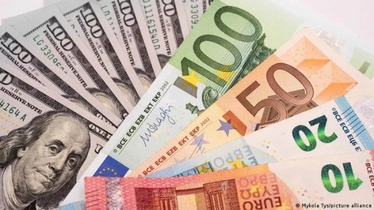 تباين أسعار صرف العملات الأجنبية في البنوك خلال تعاملات مساء اليوم